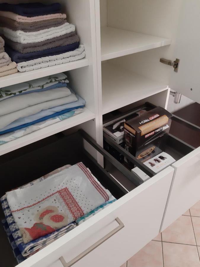 Ca' De' Mumi Appartement Luino Buitenkant foto