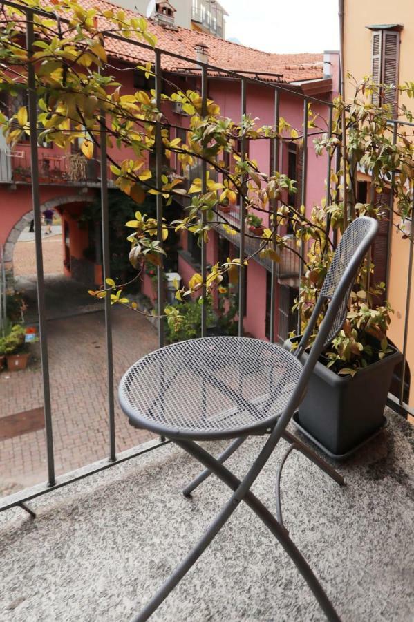 Ca' De' Mumi Appartement Luino Buitenkant foto